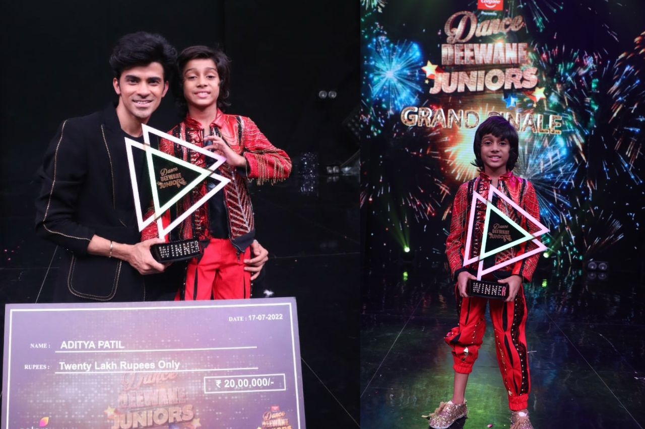 Aditya Vinod Patil lifts the trophy of COLORS ‘Dance Deewane Juniors’